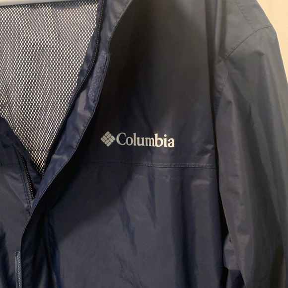 Blue Columbia Shell - Picture 3 of 3